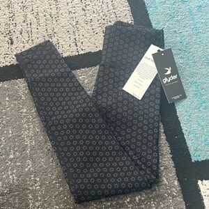 Glyder Black Patterned Leggings